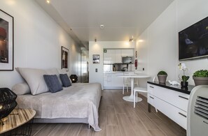 Wi-Fi de cortesia, roupa de cama