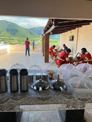 Desayuno buffet incluido todos los días 