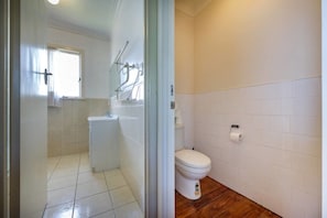 Classic House, 2 Bedrooms | Bathroom