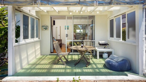 Classic House, 2 Bedrooms | Terrace/patio - Newly refurbished 2 bedroom in Milford (Auckland)