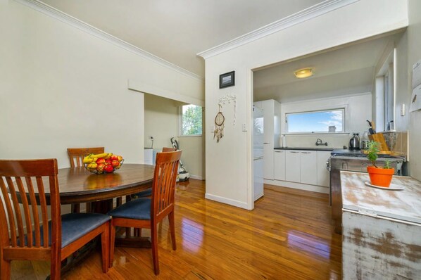 Classic House, 2 Bedrooms | Living area