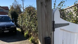 Check-in/check-out kiosk - Newly refurbished 2 bedroom in Milford (Auckland)