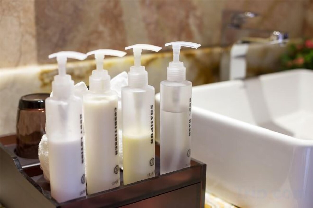 Shower, free toiletries, hair dryer, slippers