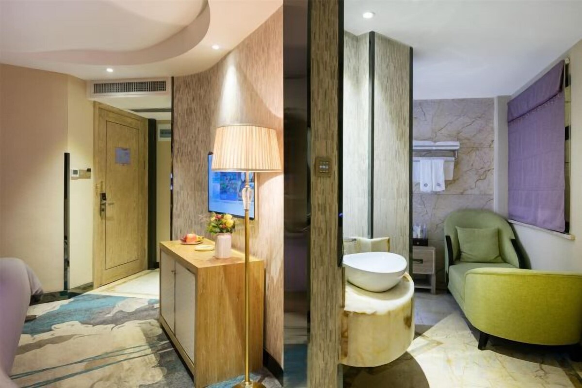 Bathroom | Shower, free toiletries, hair dryer, slippers