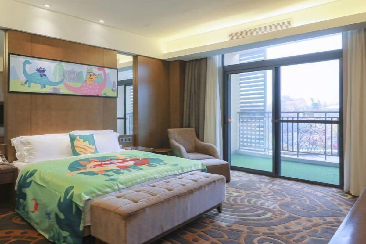Minibar, in-room safe, blackout drapes, iron/ironing board