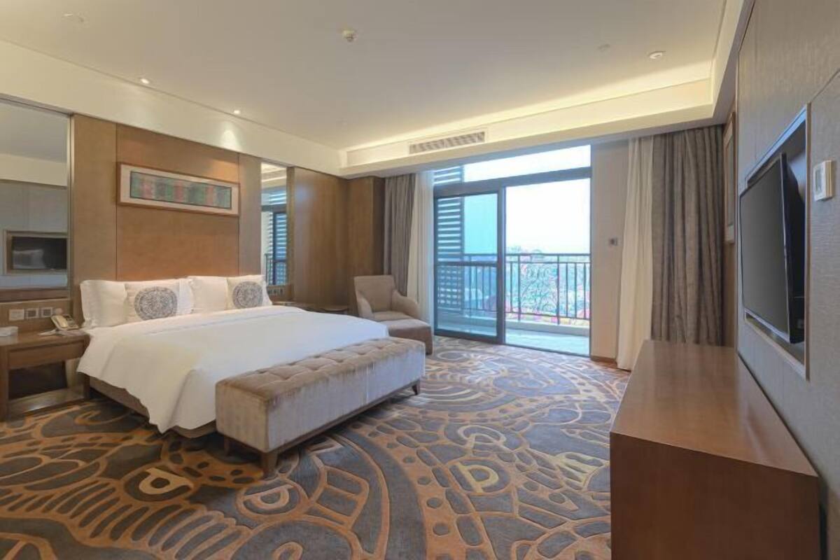 Minibar, in-room safe, blackout drapes, iron/ironing board