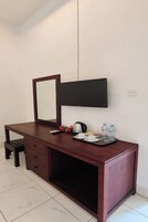 Habitación Deluxe, balcón | 3 dormitorios, escritorio, wifi gratis y ropa de cama