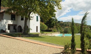 Outdoor pool - Villa on the Tuscan hills near Florence (Castelfranco Piandiscò)