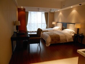 書桌、免費無線上網