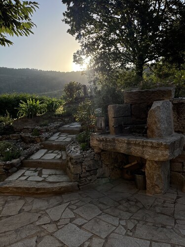 UNA RARA AVIS - solar house with sea views