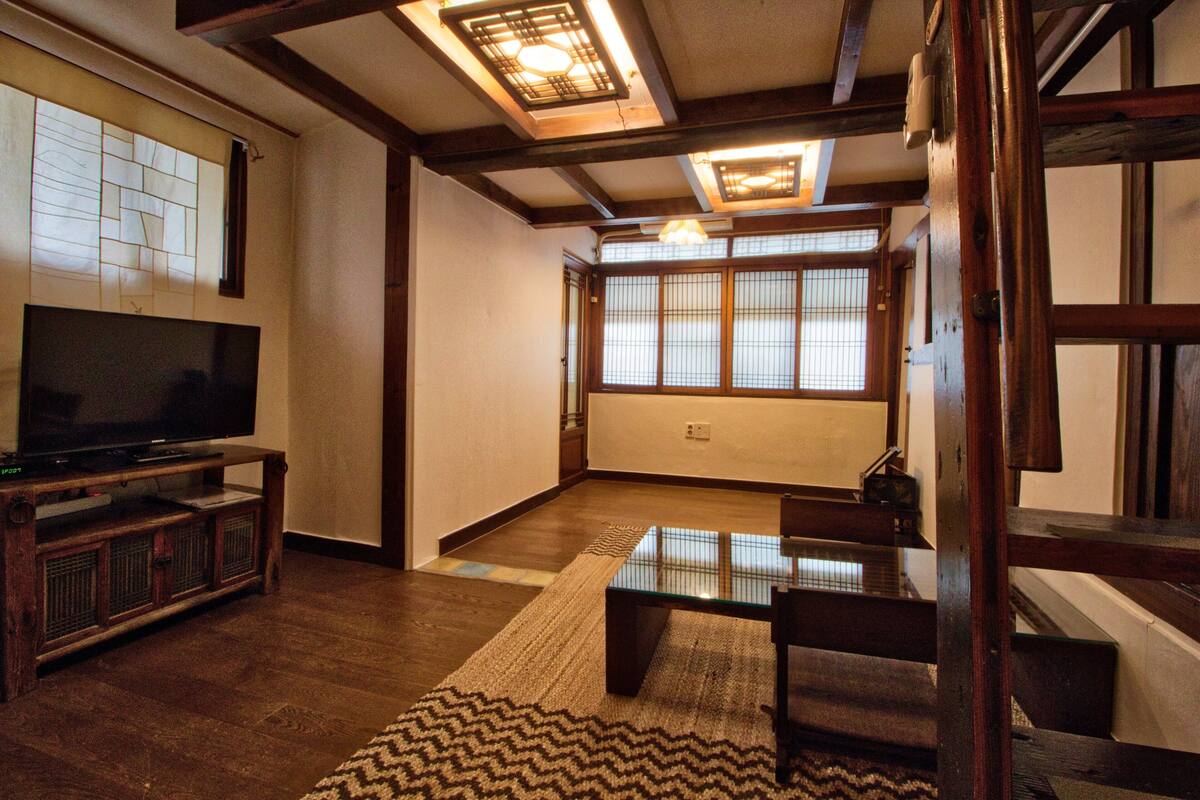 Traditional Loft (Susun) - Must contact the property before Check-In | 免費無線上網、床單
