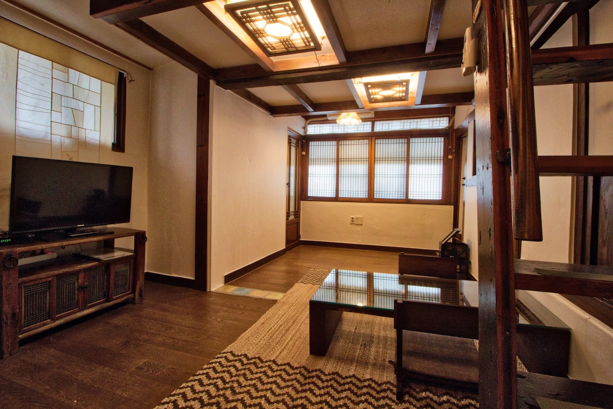 Traditional Loft (Susun) - Must contact the property before Check-In