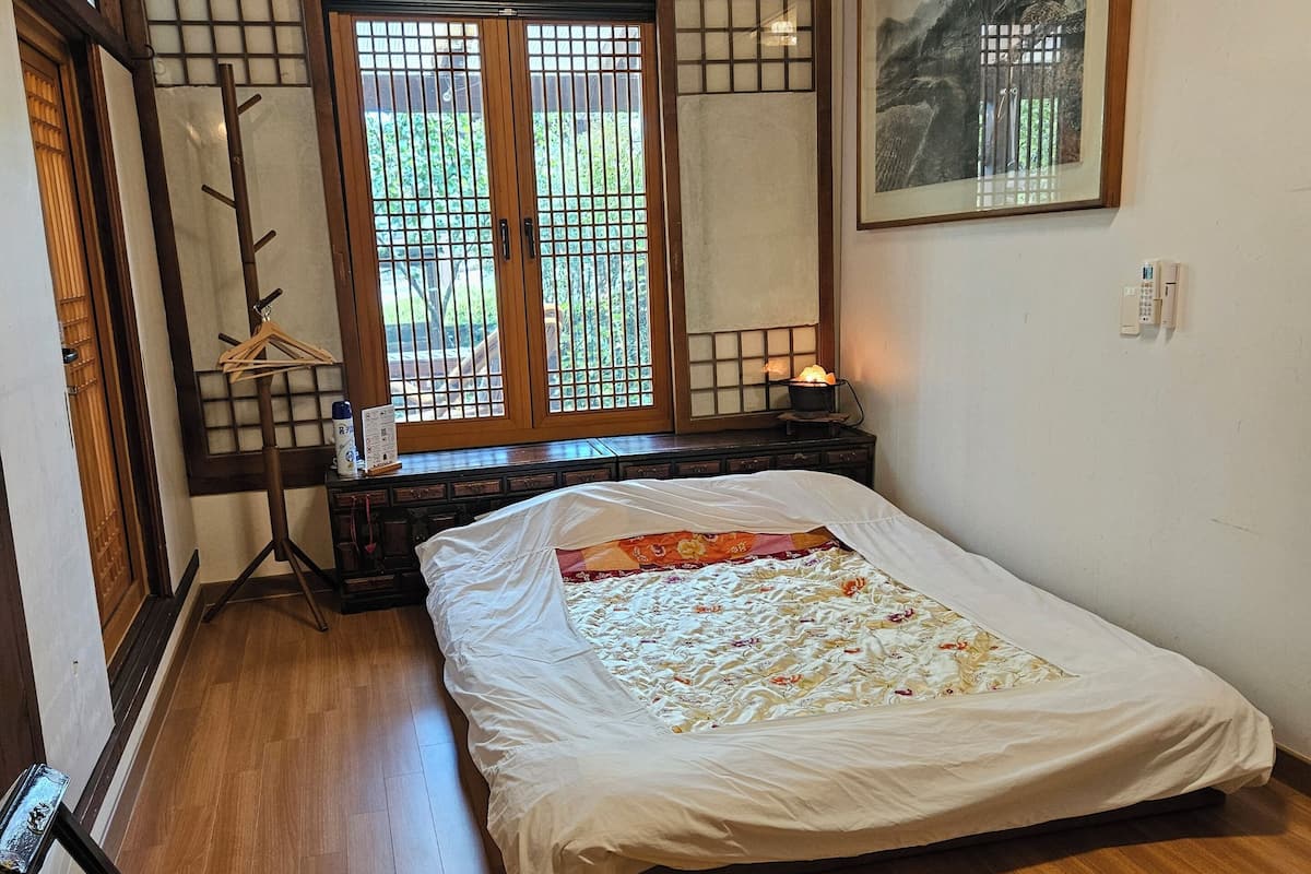 Traditional Room(Mokryeon) - Must contact the property before Check-In | 1 bedroom, individually decorated, free WiFi, bed sheets
