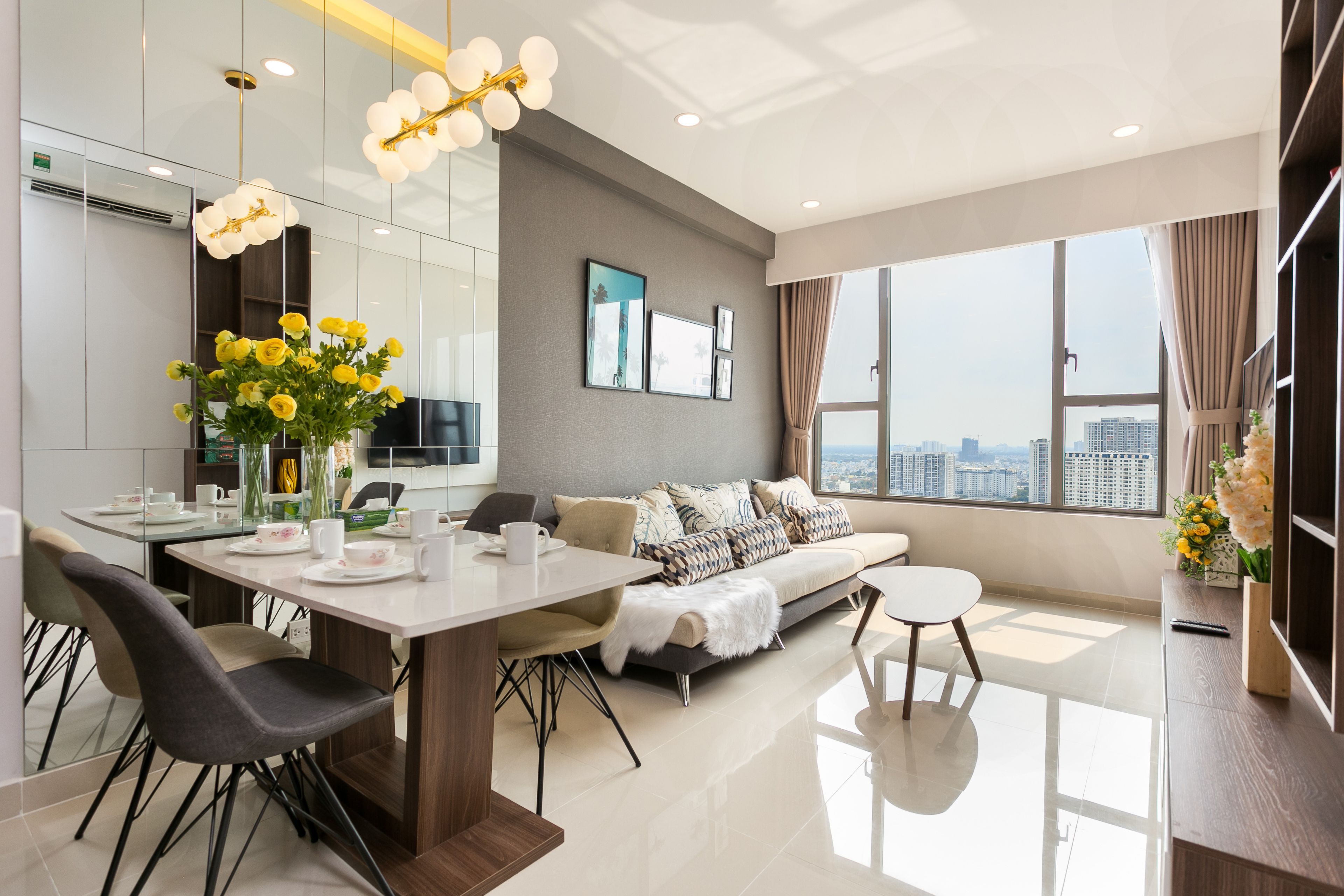 Design-Apartment, 2 Schlafzimmer, Poolzugang, Flussblick | Zimmersafe, Schreibtisch, Bügeleisen/Bügelbrett, Bettwäsche