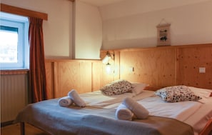 3 Schlafzimmer, Reisekinderbett, kostenloses WLAN