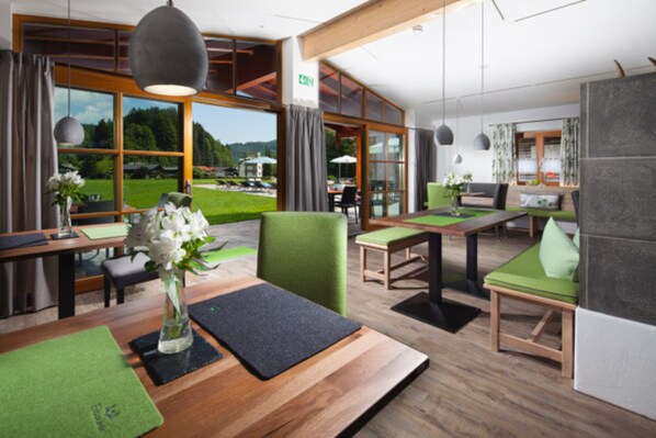 تناول الطعام