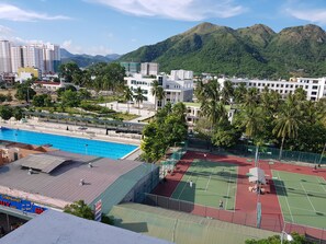 Outdoor pool - Little Home Hostel Nha Trang (Nha Trang)