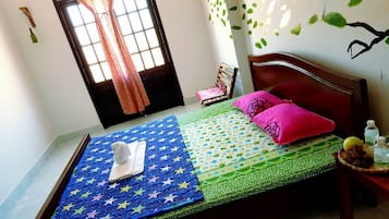 Habitación doble, balcón | Escritorio y wifi gratis