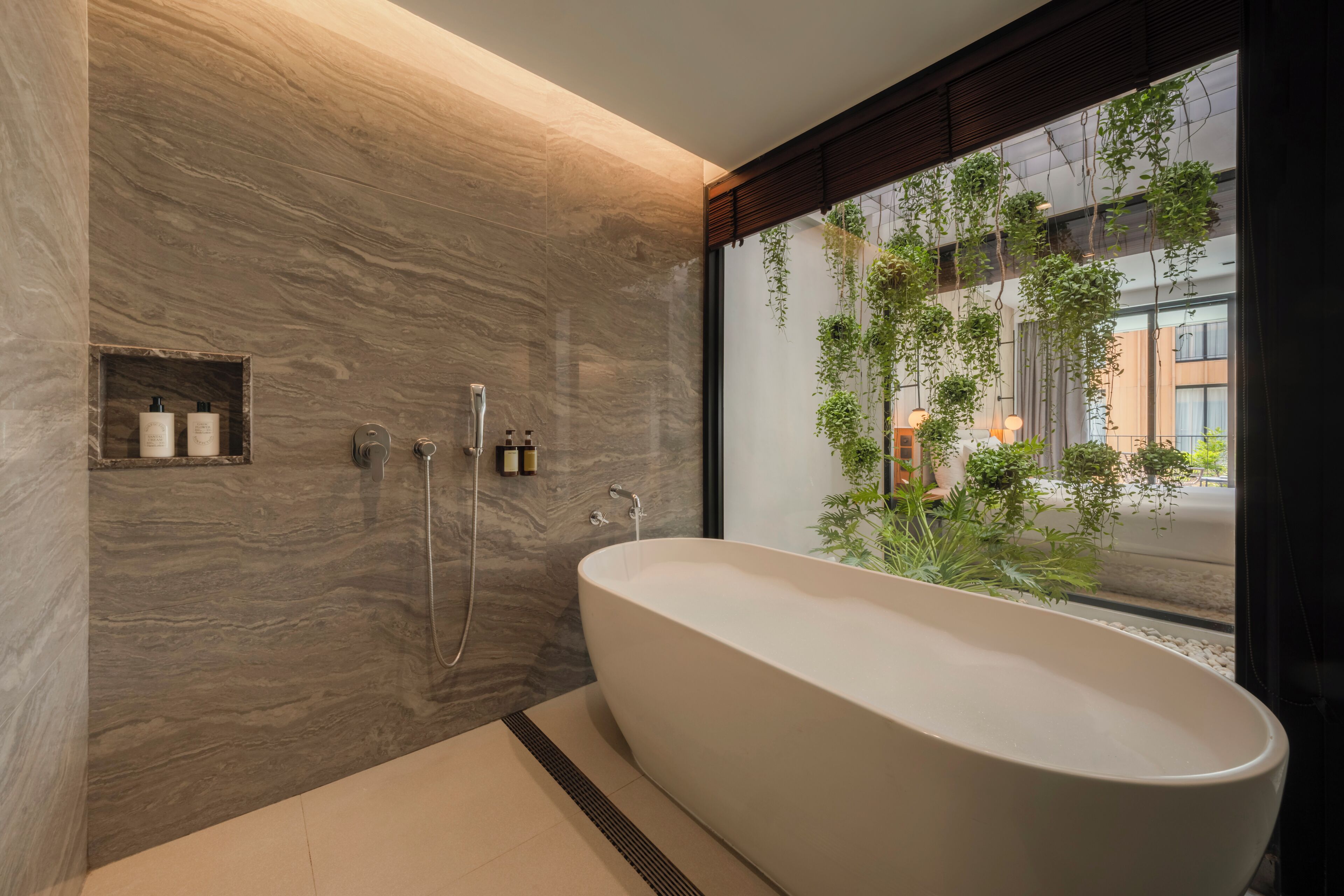 Junior Suite, 1 King Bed, Balcony, Pool View | Bathroom