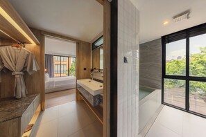 Presidential Suite, 1 King Bed | Bathroom