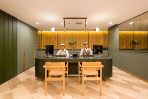 체크인/체크아웃 키오스크