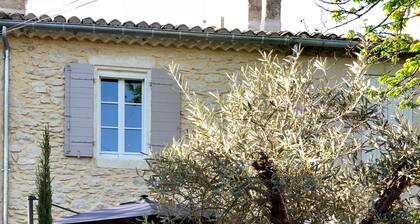 In the heart of downtown St Rémy de Provence, the Mas D'Oscar!