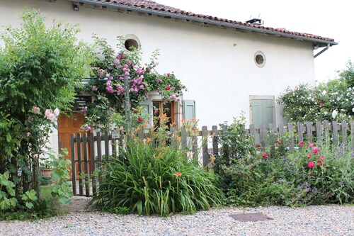 large house in the countryside ideal for a family reunion 