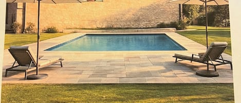 LĂ€mmitetty uima-allas