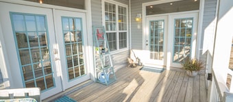 3BR/3BA Beach Retreat w/ Easy Beach Access, Gulf Views & Private Pool!