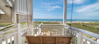 Sun Goddess, Beachfront 3BR / 3BA, hundefreundlicher Bungalow, in der Nähe des Leuchtturmparks!