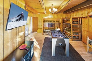 4 habitaciones, tabla de planchar con plancha, cuna de viaje y wifi 