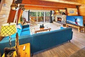 Televisión, chimenea