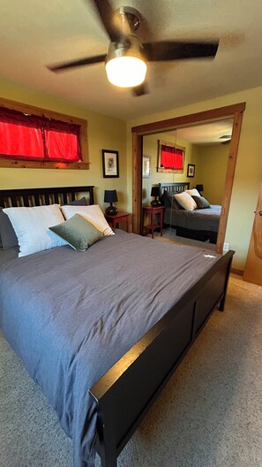 3 bedrooms, iron/ironing board, free WiFi, bed sheets