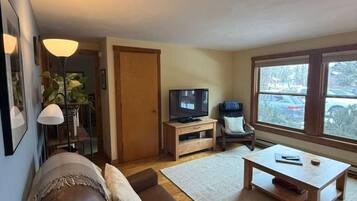 Smart TV, DVD player, books, music library