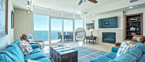 Televisión, chimenea y reproductor de DVD