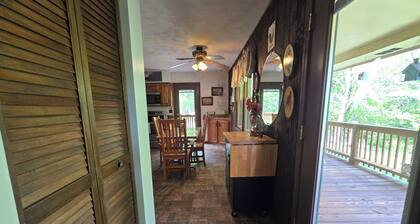 Entfliehen Sie in den Wald im Vogelhaus im Daniel Boone National Forest!
