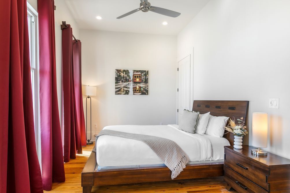 3 bedrooms, iron/ironing board, bed sheets