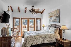 2 bedrooms, iron/ironing board, travel crib, WiFi - H1788: Stunning 2 Bed, 2 Bath Condo With Wrap Around Balcony, 7steps, Golf Cart (Avalon)