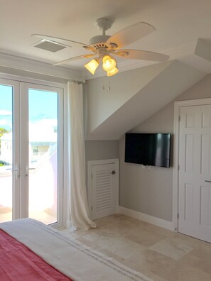 4 bedrooms, iron/ironing board, travel crib, free WiFi - Great place, reviews talk by themselves!! (Nassau)