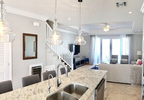 Interior - Great place, reviews talk by themselves!! (Nassau)