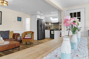 Fridge, microwave, oven, stovetop - Charming Fairfield Beach 3BR 2BA Cottage By The Sea (Fairfield)