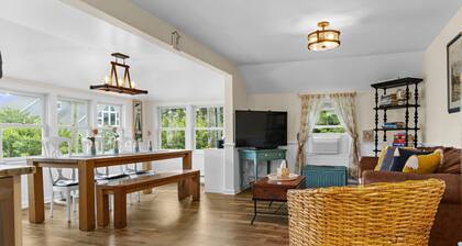 Charming Fairfield Beach Cottage