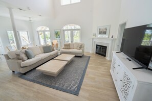 Smart TV, DVD player - Secluded 4BR/3.5BA, inside St. George Plantation (St. George Island)