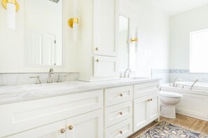 Suihkun ja ammeen yhdistelmä