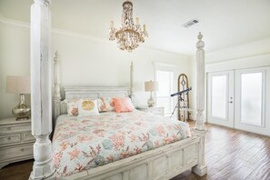 20 makuuhuonetta, memory foam -patjalliset sängyt, Wi-Fi