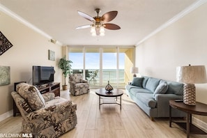 Smart TV, DVD player, stereo