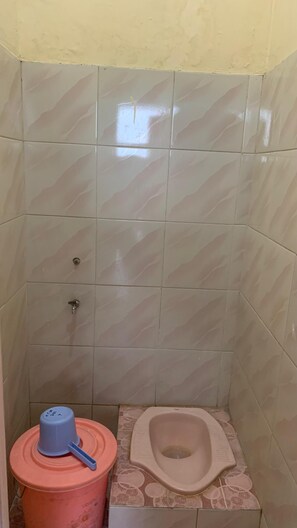 Douche, articles de toilette gratuits