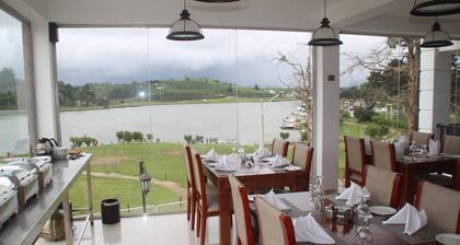 Royal Lake Hotel