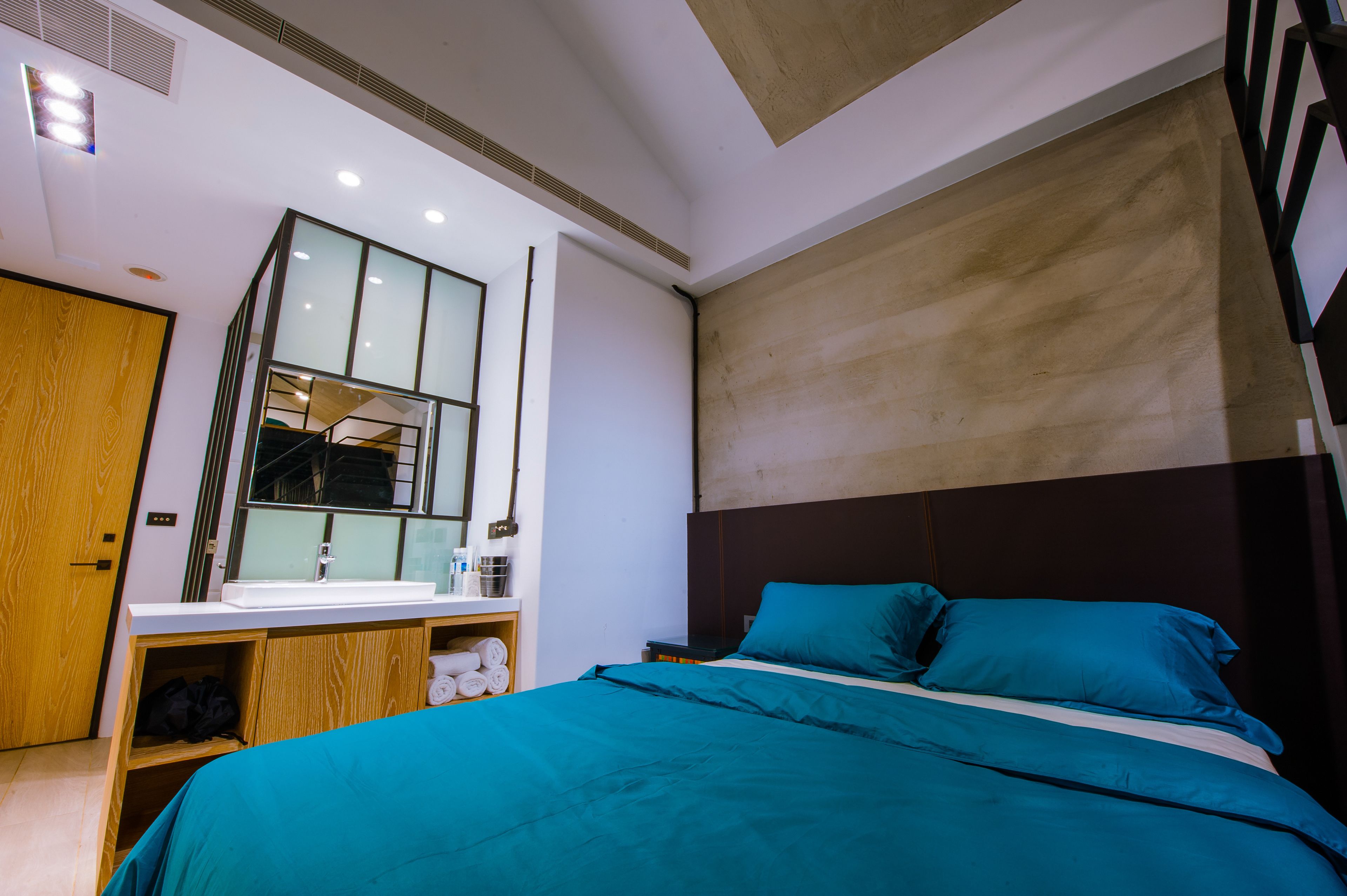 Habitación Confort, balcón | Escritorio, cortinas opacas, sistema de insonorización y wifi gratis