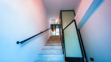 Habitación Gallery, balcón | Escritorio, cortinas opacas, sistema de insonorización y wifi gratis